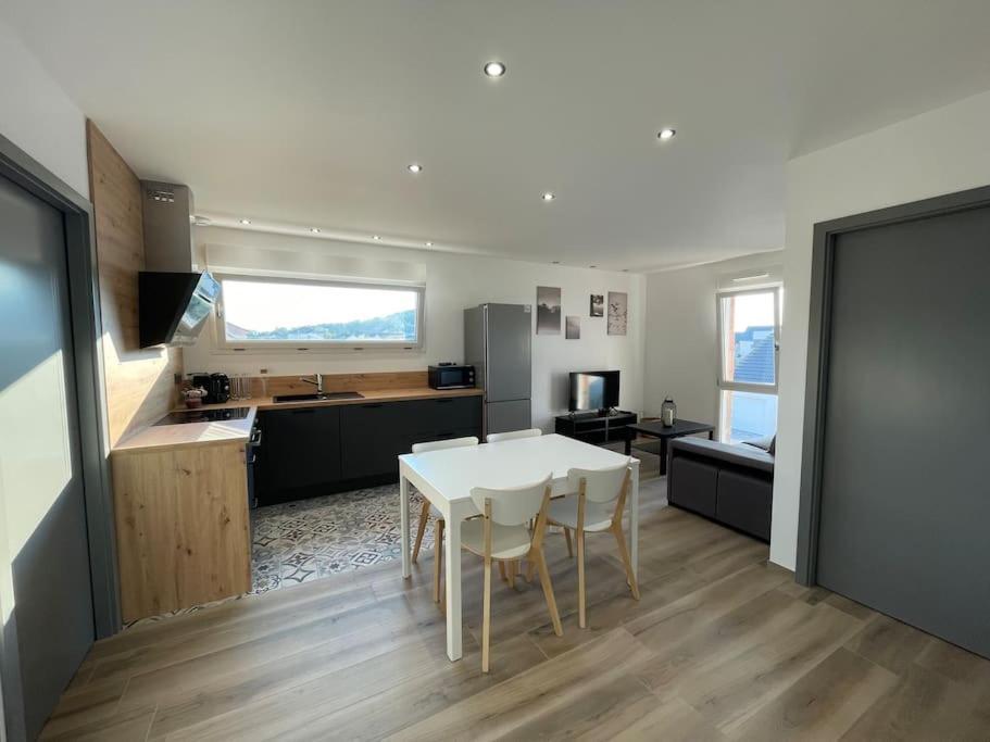 Appartement Climatise Charmes  Esterno foto