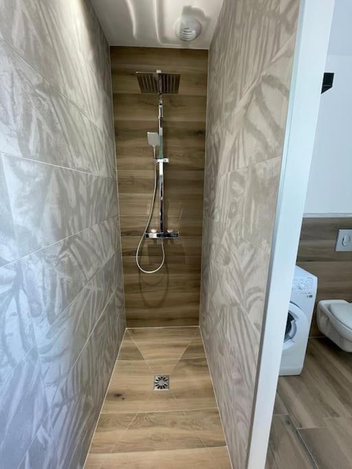 Appartement Climatise Charmes  Esterno foto