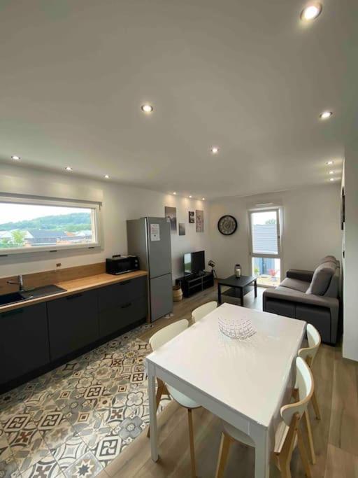 Appartement Climatise Charmes  Esterno foto