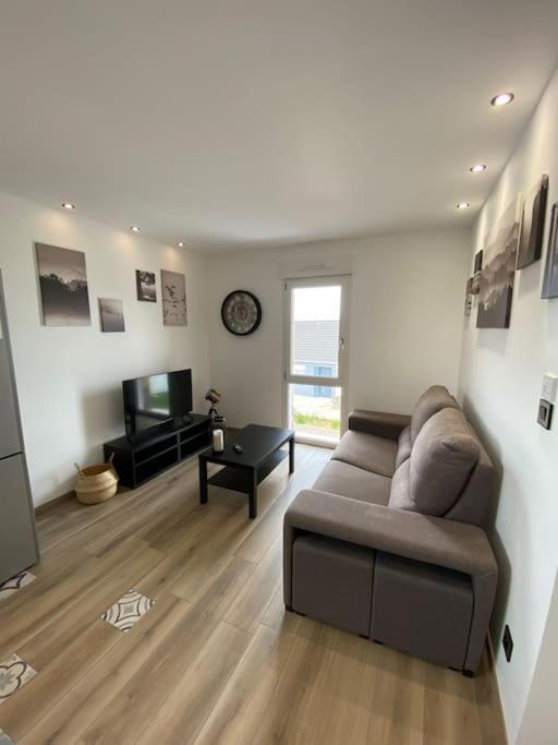 Appartement Climatise Charmes  Esterno foto